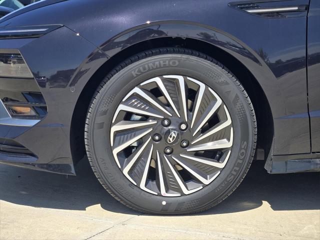 new 2025 Hyundai Sonata Hybrid car, priced at $37,340