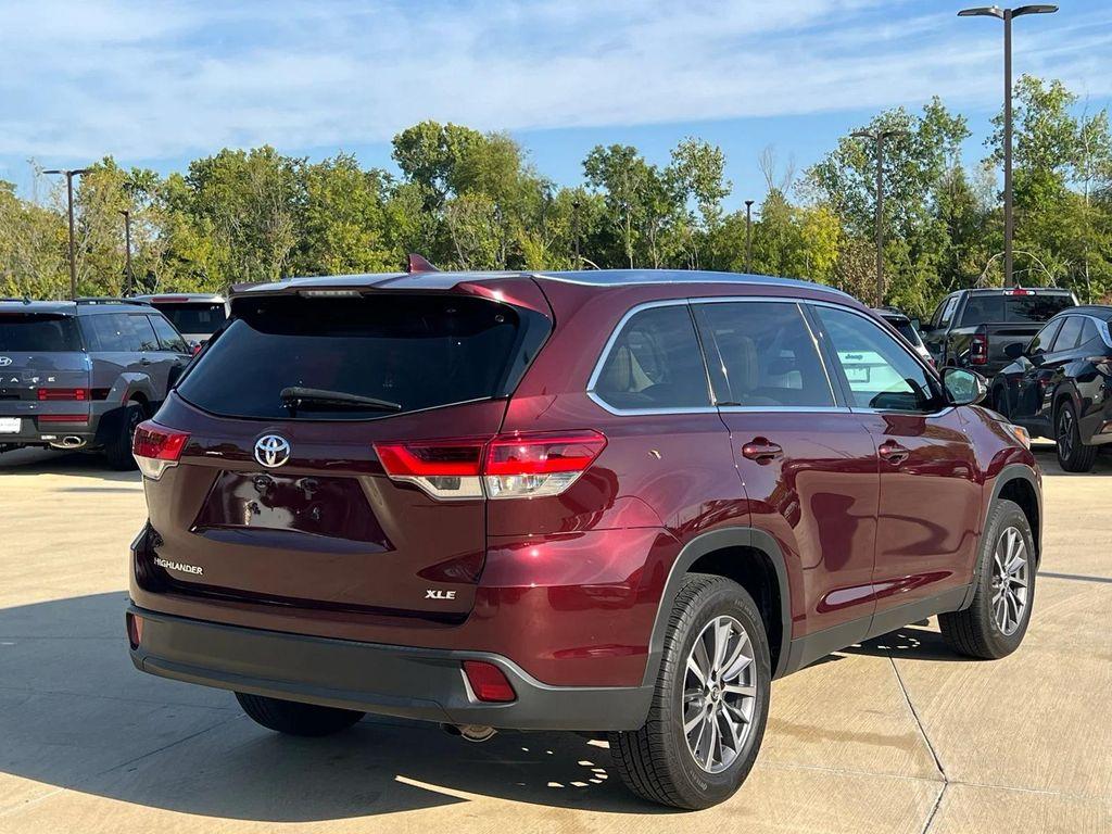 used 2019 Toyota Highlander car, priced at $26,382