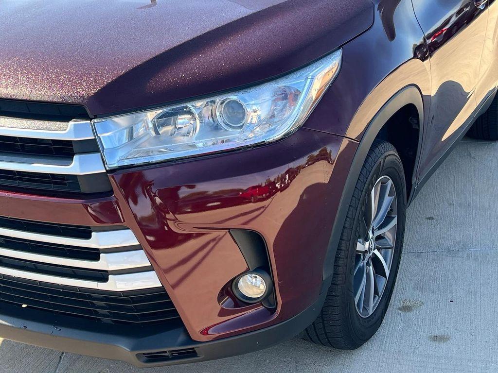 used 2019 Toyota Highlander car, priced at $26,382