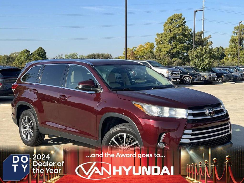 used 2019 Toyota Highlander car, priced at $26,382
