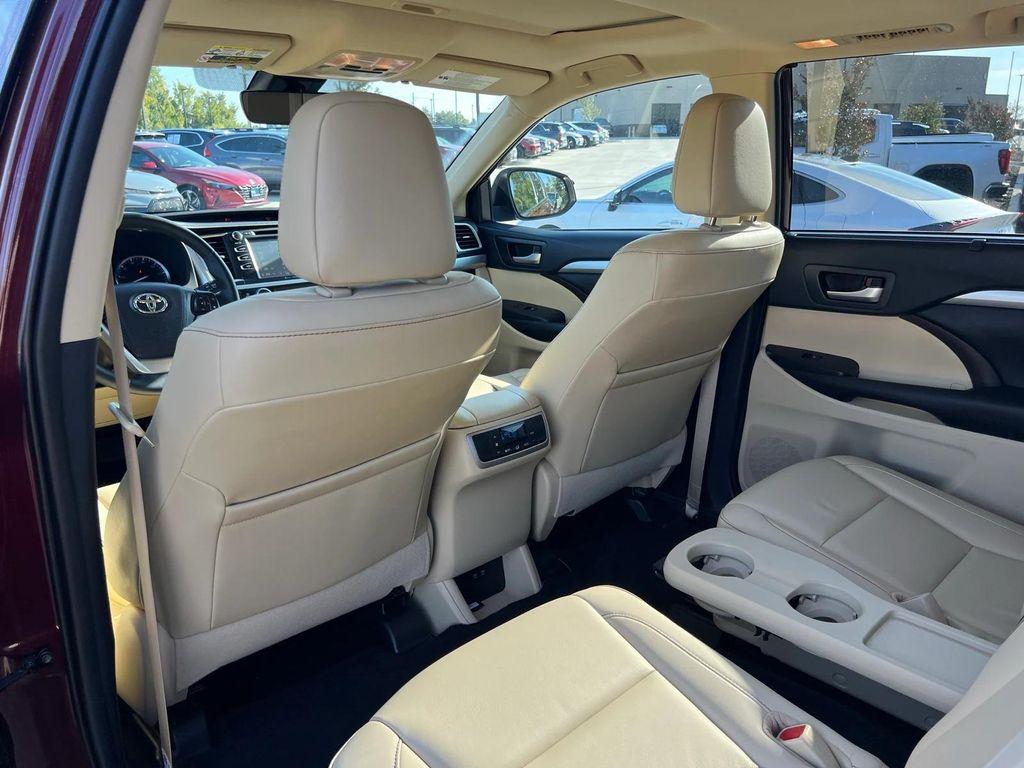 used 2019 Toyota Highlander car, priced at $26,382