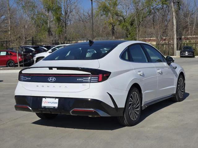 new 2025 Hyundai Sonata Hybrid car, priced at $38,987