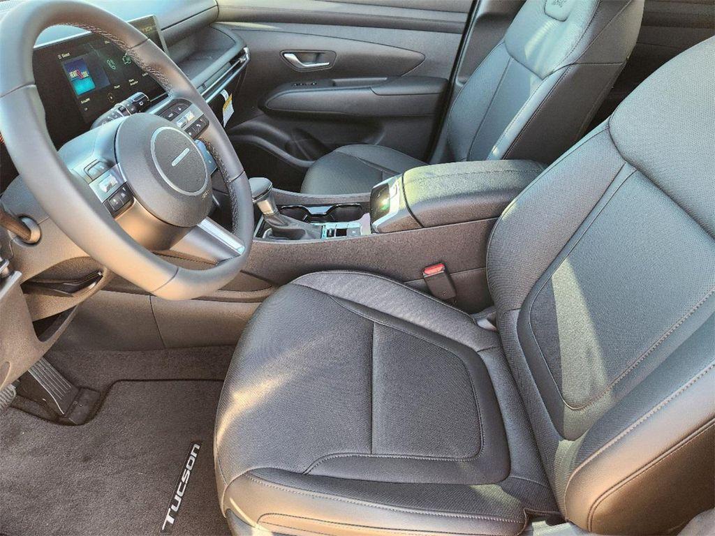 new 2025 Hyundai Tucson car, priced at $31,899