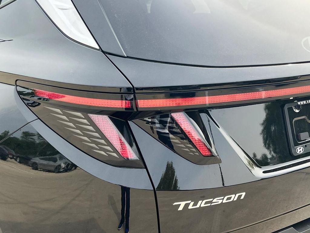 new 2025 Hyundai TUCSON Hybrid car, priced at $33,924