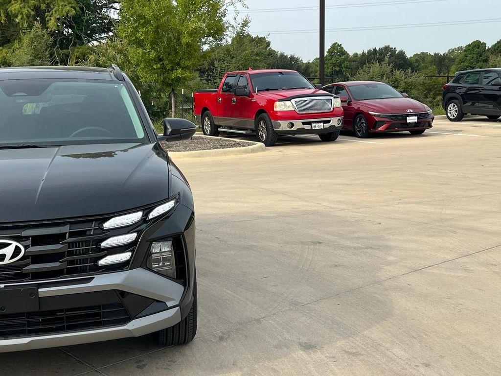 new 2025 Hyundai TUCSON Hybrid car, priced at $33,924