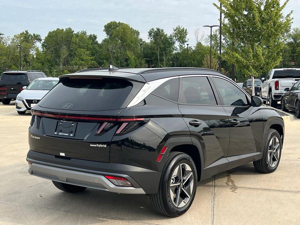new 2025 Hyundai TUCSON Hybrid car, priced at $33,924