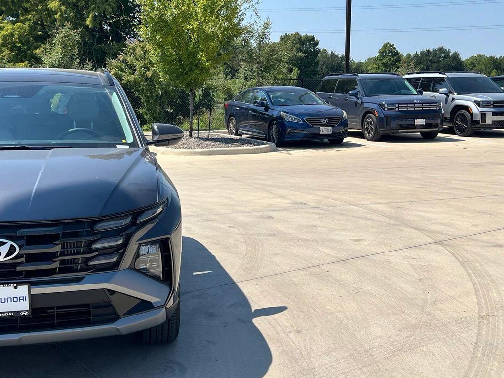 new 2025 Hyundai TUCSON Hybrid car, priced at $35,462