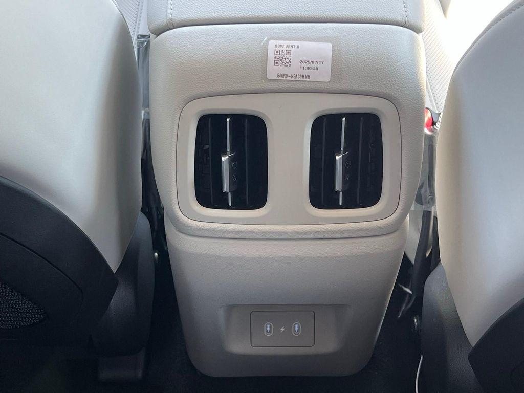 new 2025 Hyundai TUCSON Hybrid car, priced at $35,462