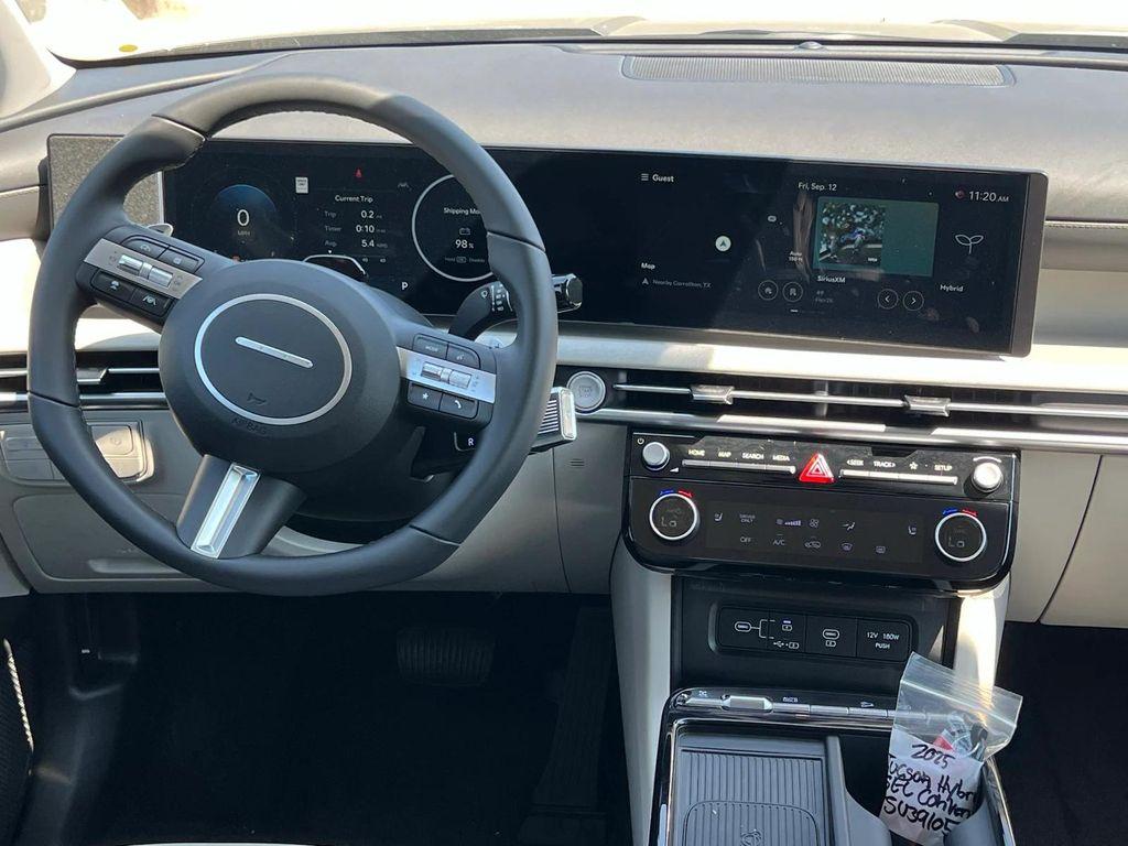 new 2025 Hyundai TUCSON Hybrid car, priced at $35,462