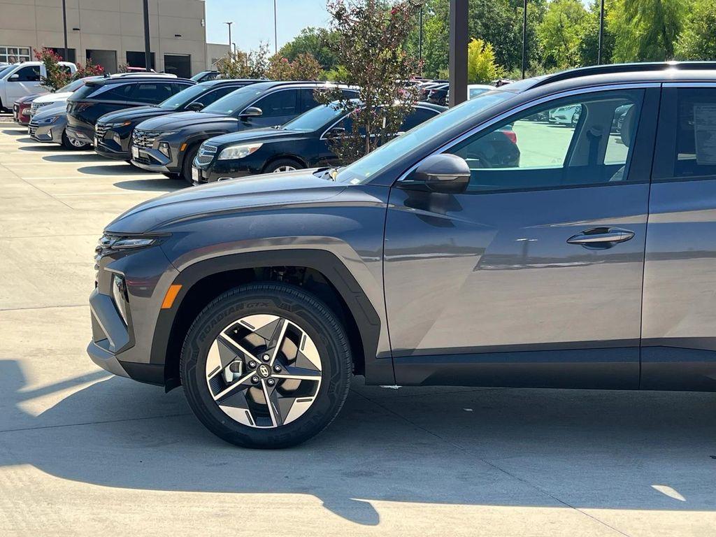 new 2025 Hyundai TUCSON Hybrid car, priced at $35,462