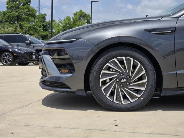 new 2025 Hyundai Sonata Hybrid car, priced at $37,340