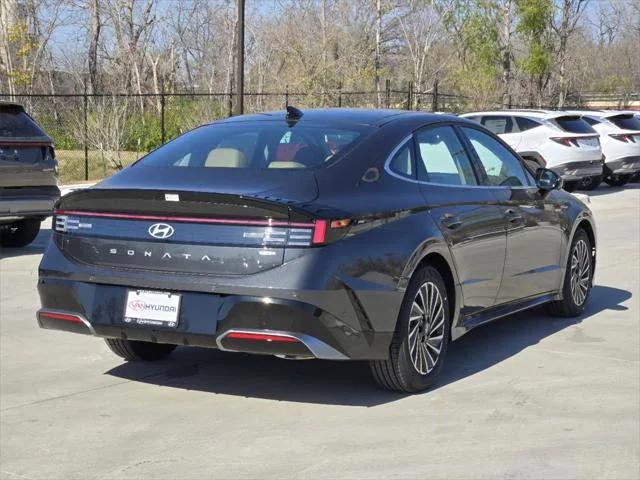 new 2025 Hyundai Sonata Hybrid car, priced at $38,495