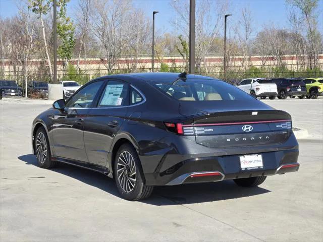 new 2025 Hyundai Sonata Hybrid car, priced at $38,495