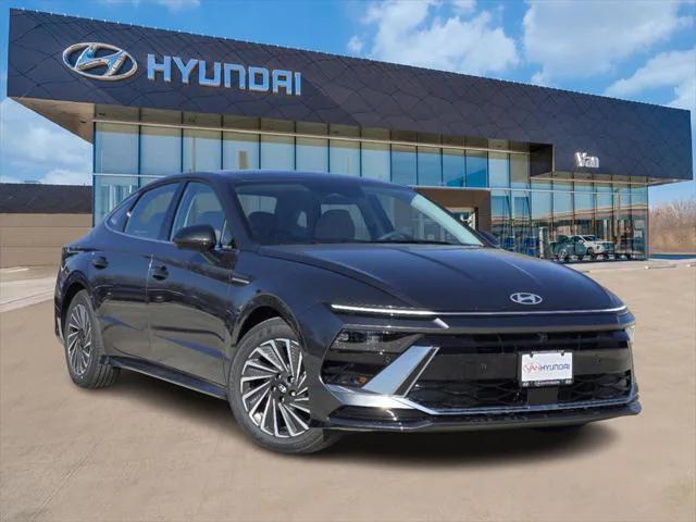 new 2025 Hyundai Sonata Hybrid car, priced at $38,495