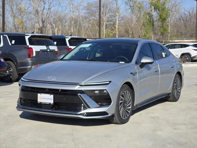 new 2025 Hyundai Sonata Hybrid car, priced at $38,495