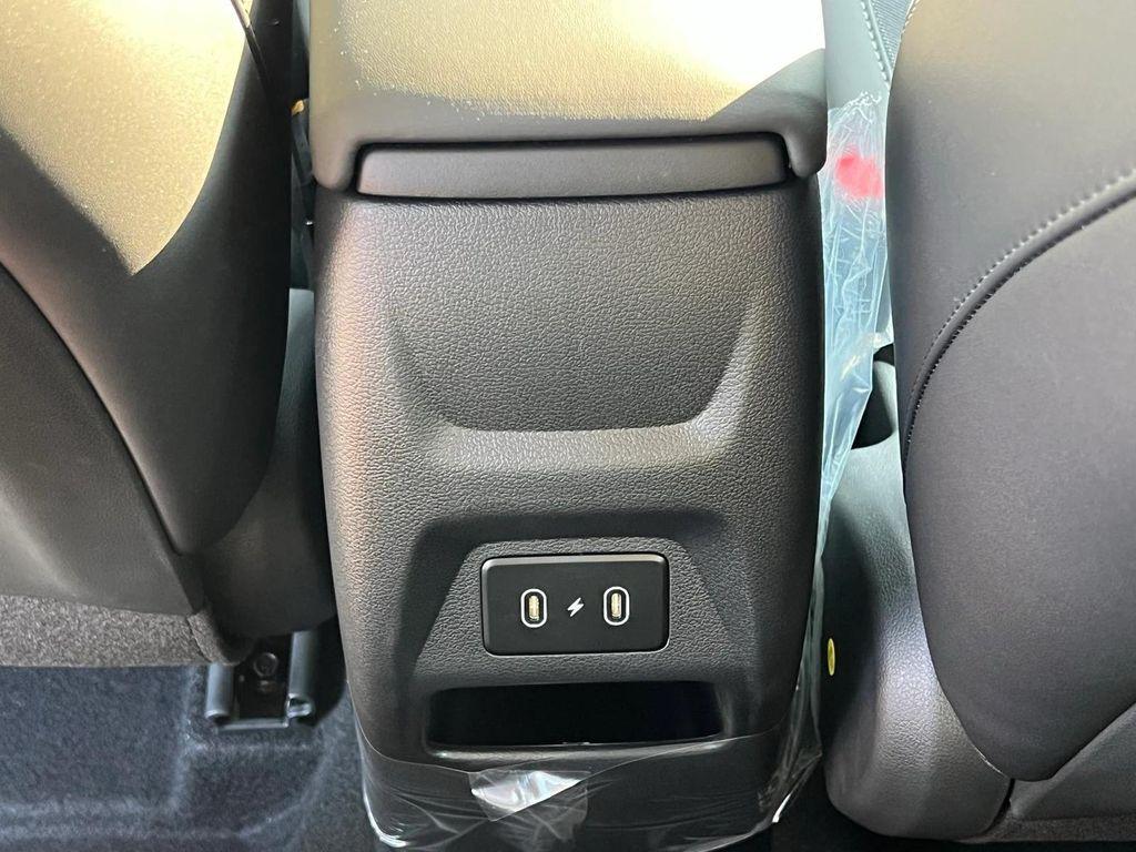 new 2025 Hyundai Venue car, priced at $25,016