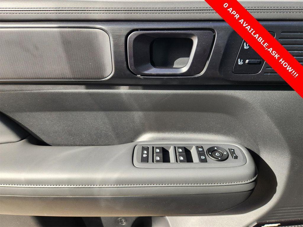 new 2025 Hyundai Santa Fe car, priced at $47,925