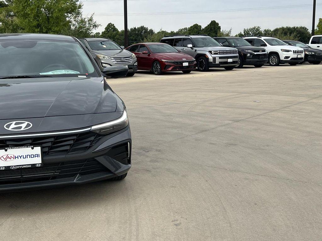 new 2025 Hyundai Elantra car, priced at $22,437