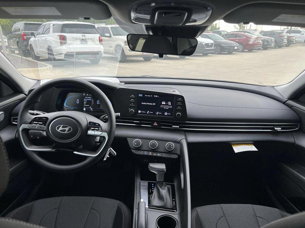 new 2025 Hyundai Elantra car, priced at $22,437