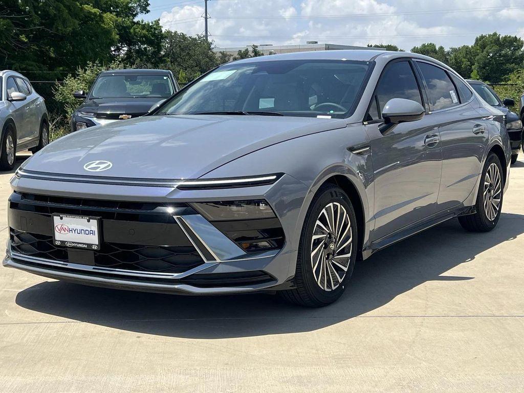 new 2025 Hyundai Sonata Hybrid car, priced at $30,533