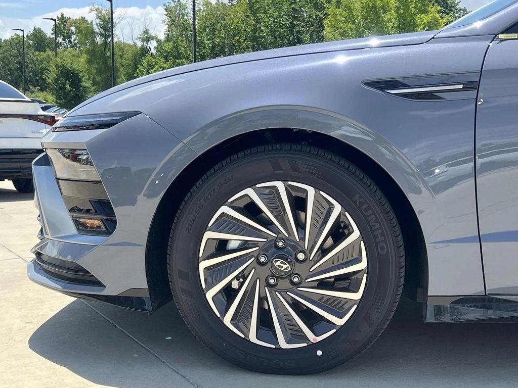 new 2025 Hyundai Sonata Hybrid car, priced at $30,533