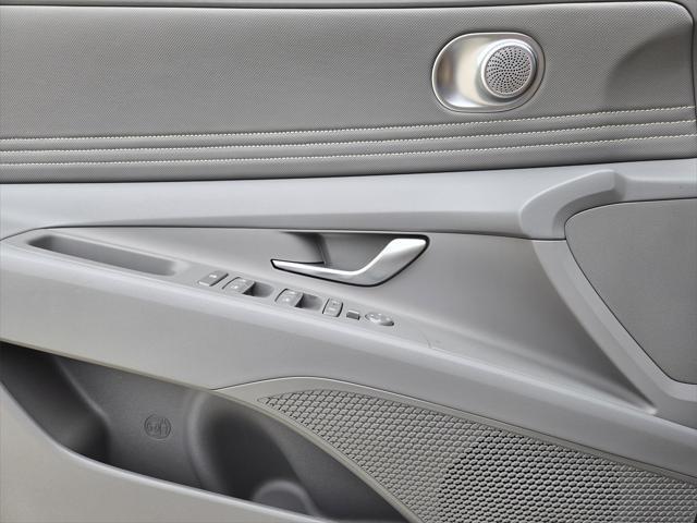 new 2025 Hyundai Elantra car, priced at $23,085