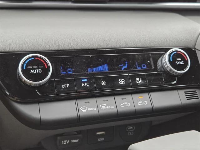 new 2025 Hyundai Elantra car, priced at $23,085