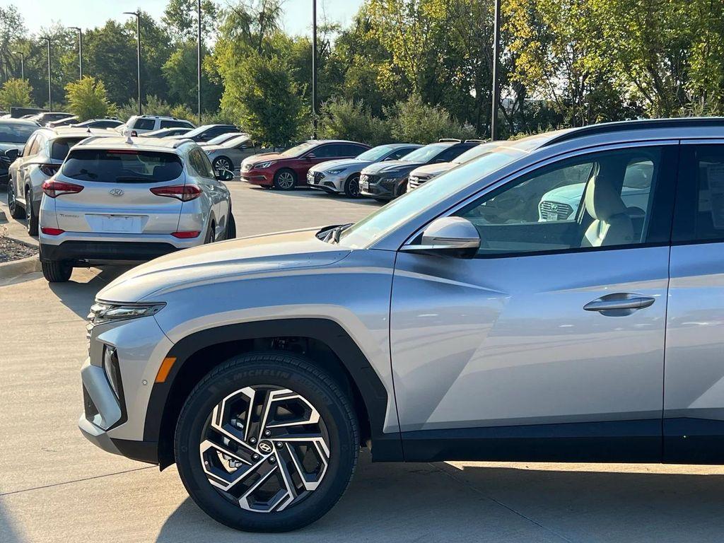 new 2025 Hyundai TUCSON Hybrid car, priced at $40,246