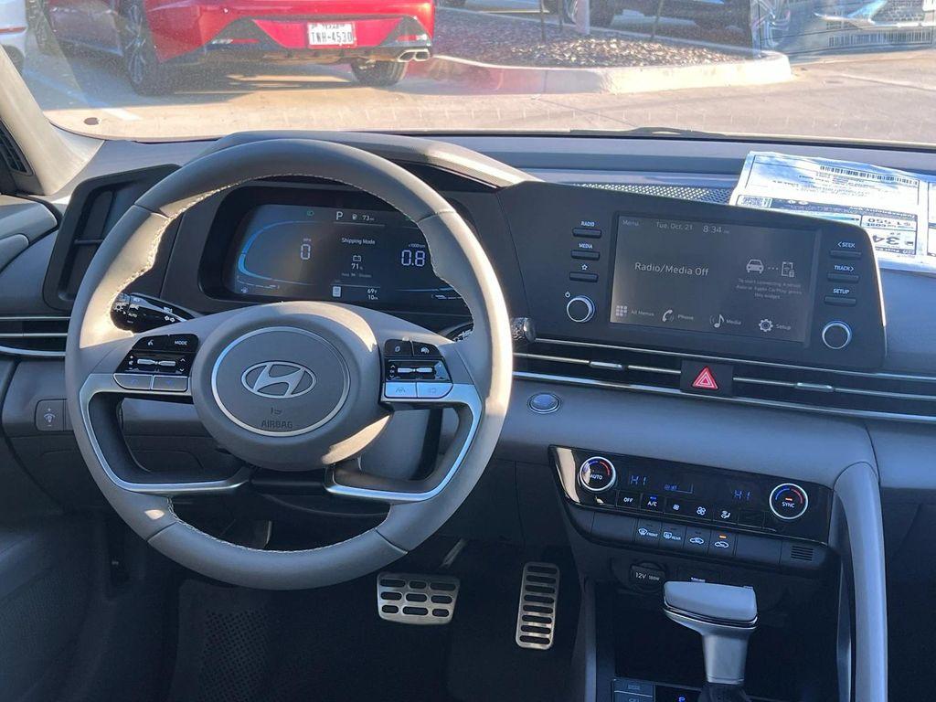 new 2025 Hyundai Elantra car, priced at $24,558