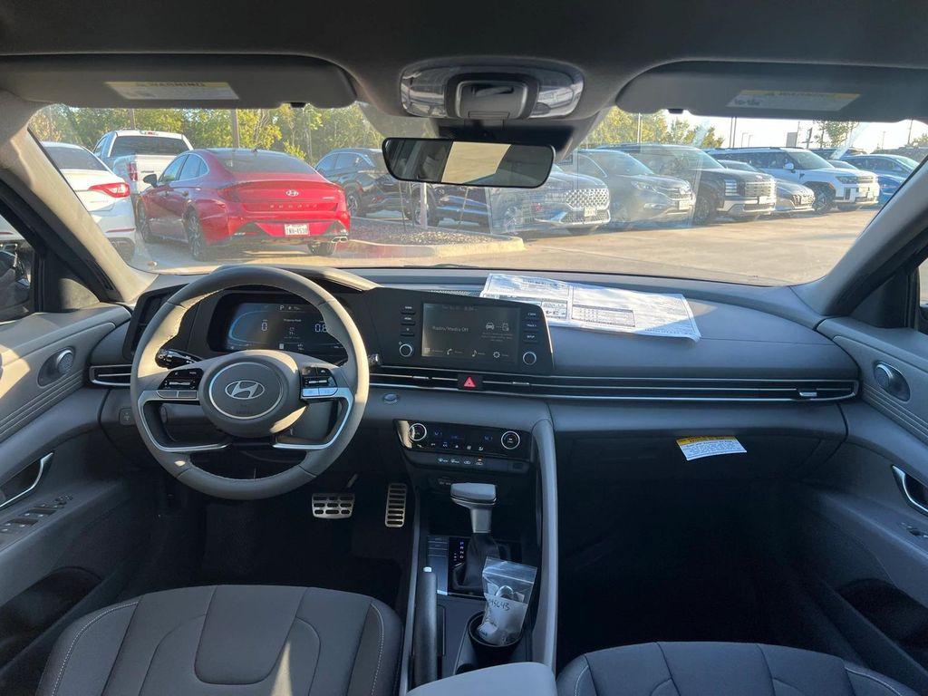 new 2025 Hyundai Elantra car, priced at $24,558