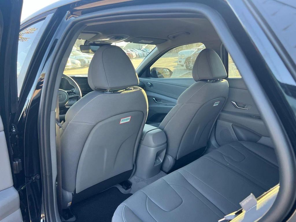 new 2025 Hyundai Elantra car, priced at $24,558