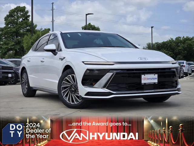 new 2025 Hyundai Sonata Hybrid car, priced at $31,461