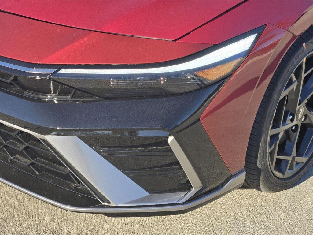 new 2025 Hyundai Elantra car, priced at $28,896