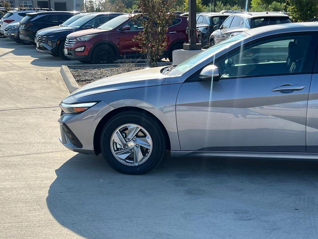 new 2025 Hyundai Elantra car, priced at $22,437