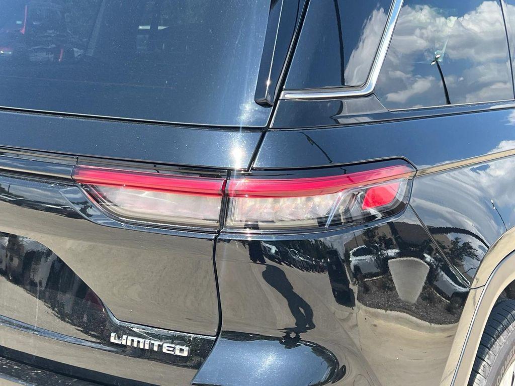 used 2023 Jeep Grand Cherokee car, priced at $27,999