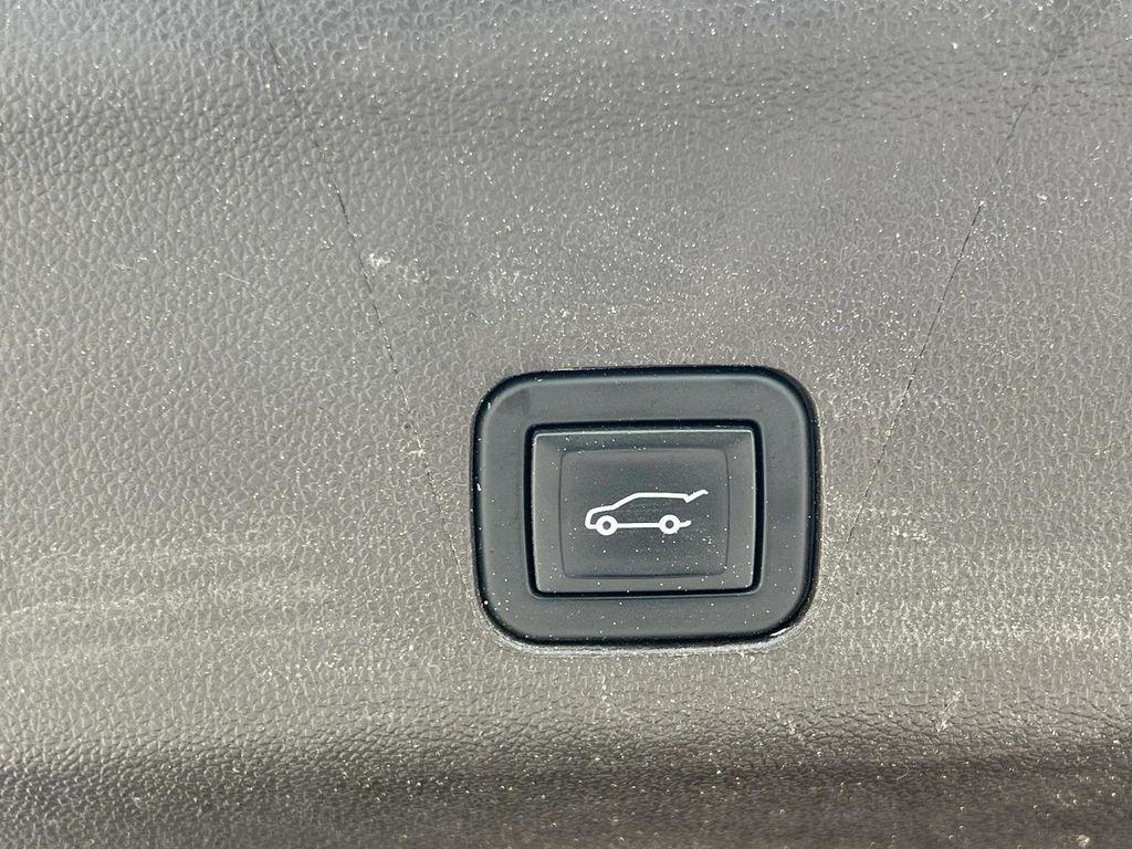 used 2023 Chevrolet Suburban car, priced at $39,990