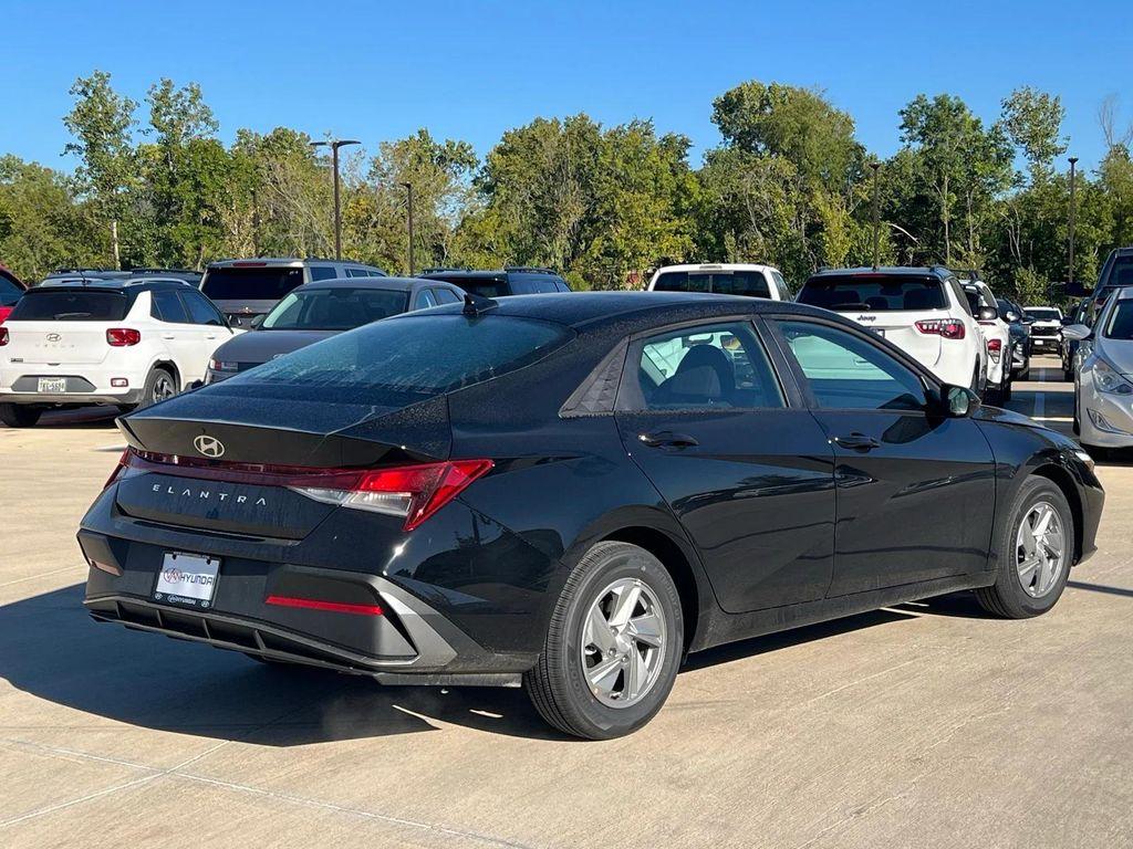 new 2025 Hyundai Elantra car, priced at $22,889