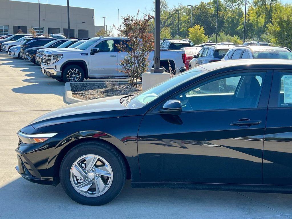 new 2025 Hyundai Elantra car, priced at $22,889