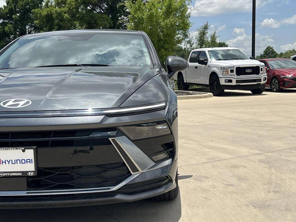 new 2025 Hyundai Sonata Hybrid car, priced at $28,807