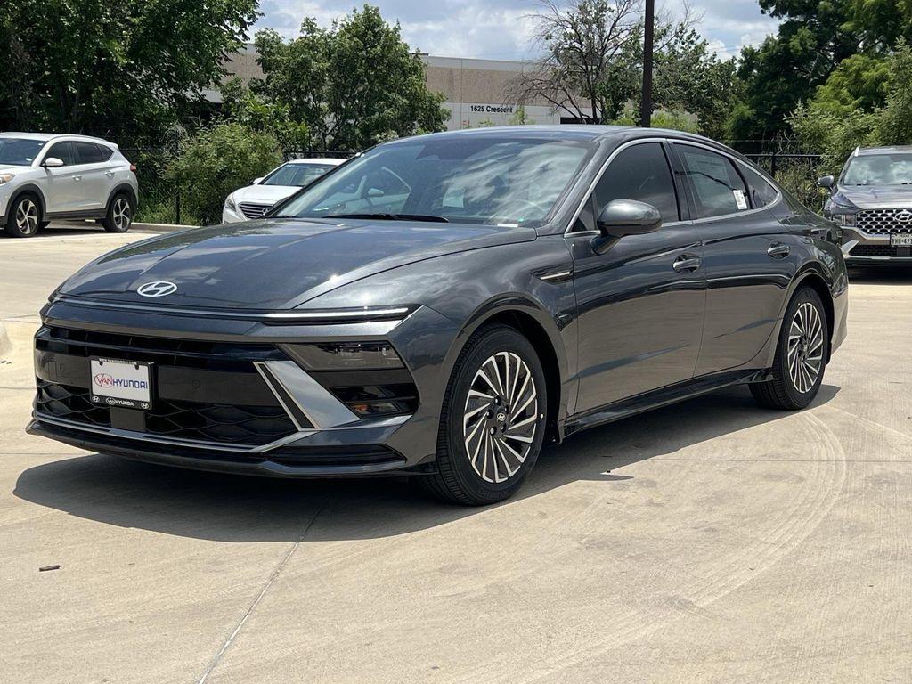 new 2025 Hyundai Sonata Hybrid car, priced at $28,807