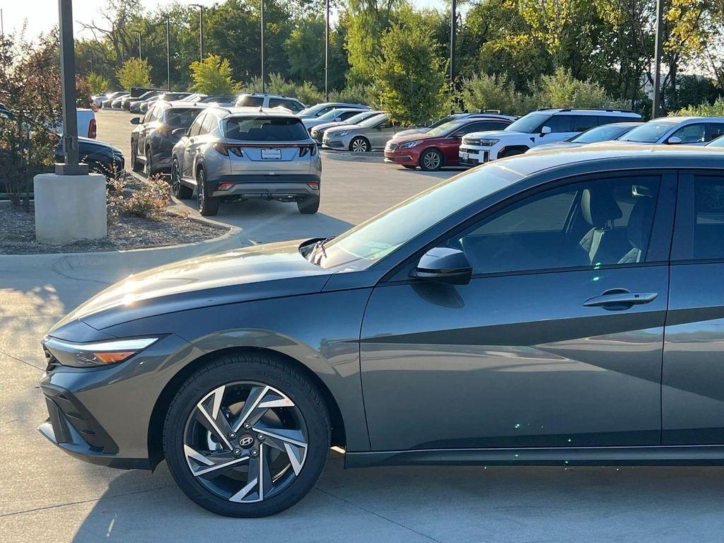 new 2025 Hyundai Elantra car, priced at $23,821