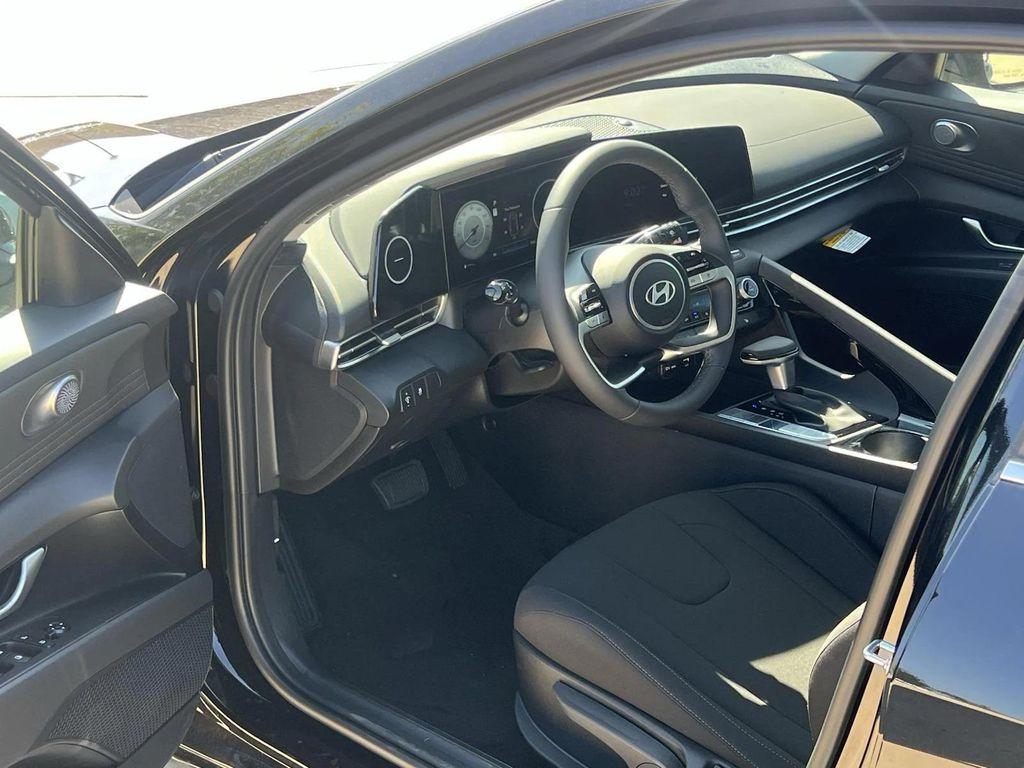 new 2025 Hyundai Elantra car, priced at $25,537