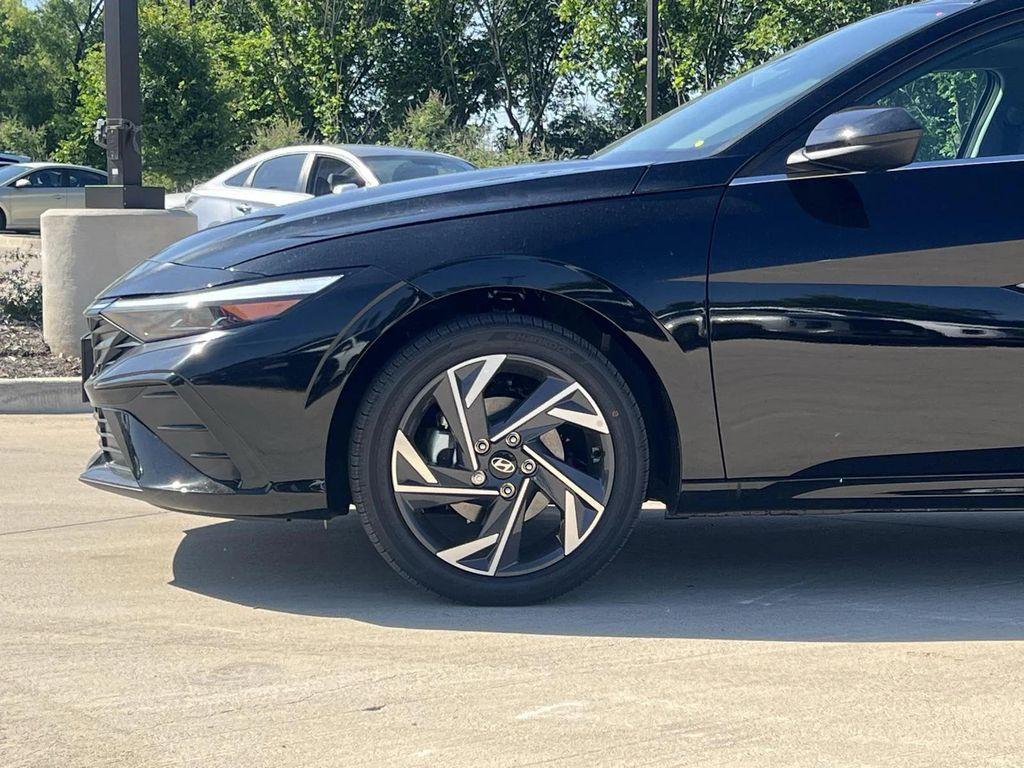 new 2025 Hyundai Elantra car, priced at $25,537