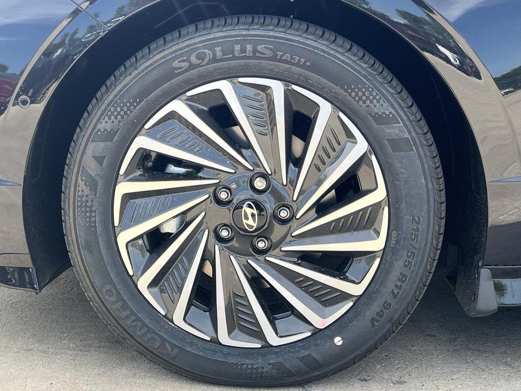 new 2025 Hyundai Sonata Hybrid car, priced at $35,360