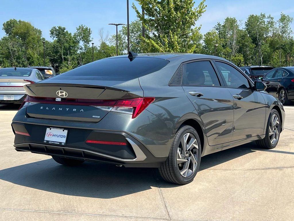 new 2025 Hyundai Elantra car, priced at $27,860