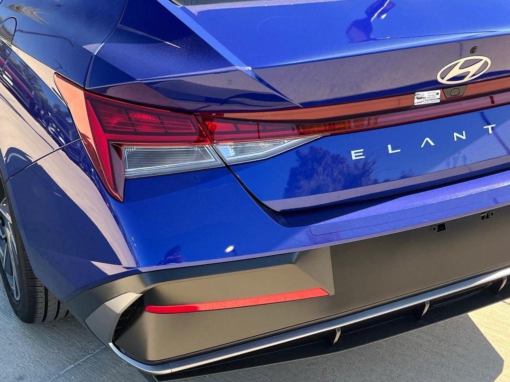 new 2025 Hyundai Elantra car, priced at $27,270