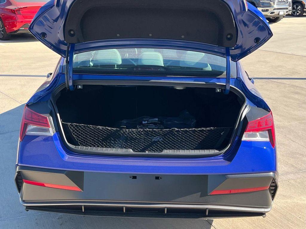 new 2025 Hyundai Elantra car, priced at $27,270