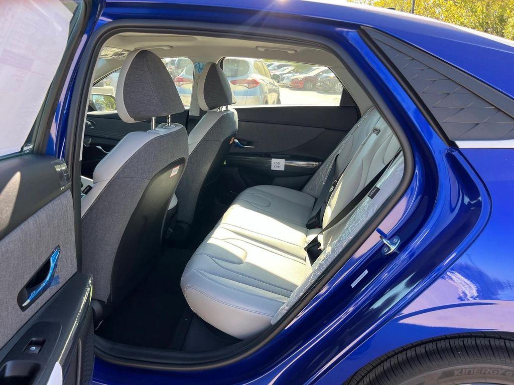 new 2025 Hyundai Elantra car, priced at $27,270