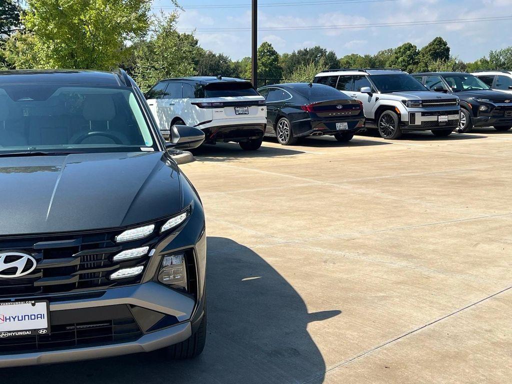 new 2025 Hyundai TUCSON Hybrid car, priced at $35,462
