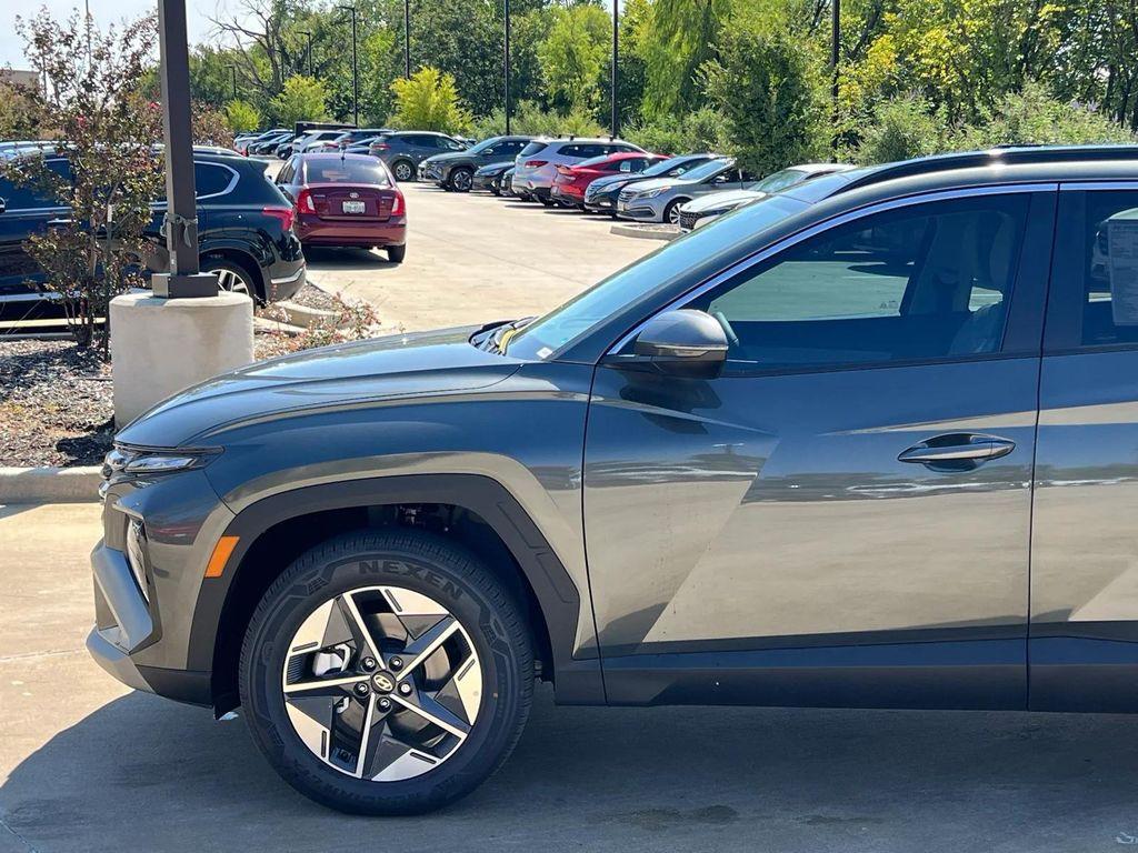 new 2025 Hyundai TUCSON Hybrid car, priced at $35,462